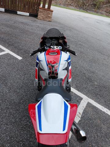 Honda CBR1000RR SP , CBR 1000 RR - photo 4 of 4