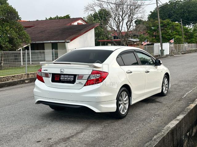 2015 Honda CIVIC 1.8 S (A) - 4