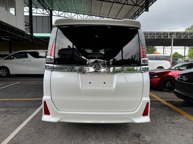 2021 Toyota VOXY 2.0 ZS KIRAMEKI III (A) - 5