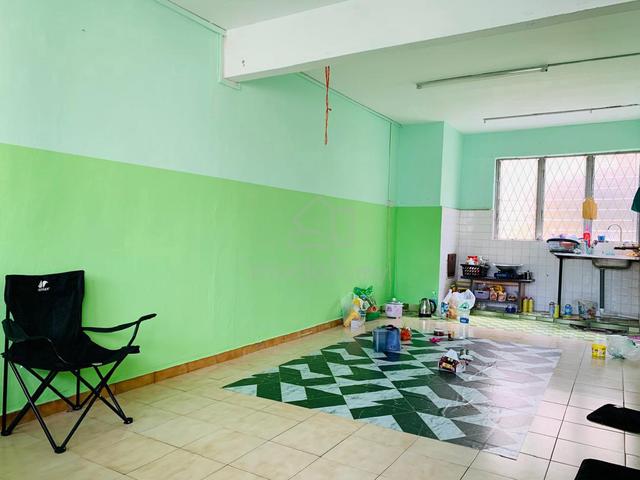 Flat Taman Ungku Tun Aminah 1
