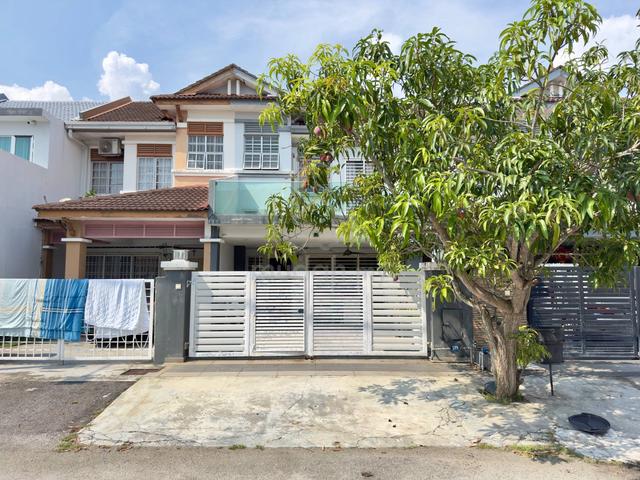 RENOVATED ‼️ Double Storey Terrace, Bandar Bukit Puchong 2 1