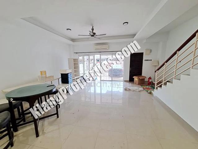 Bandar puteri, 2 stry terrace, partial renovated, 22x75sf 1