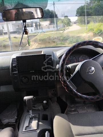 2010 Nissan NAVARA 2.5 CALIBRE (A) - 1