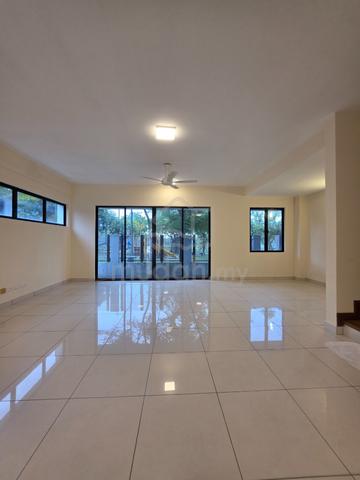 END LOT With Spacious Land in Safron Hills, Denai Alam For Sale. 1