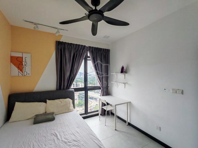 [ Real Photo 25.3 ] Girl Unit Nice View Neu Suites Ampang Jelatek LRT 1
