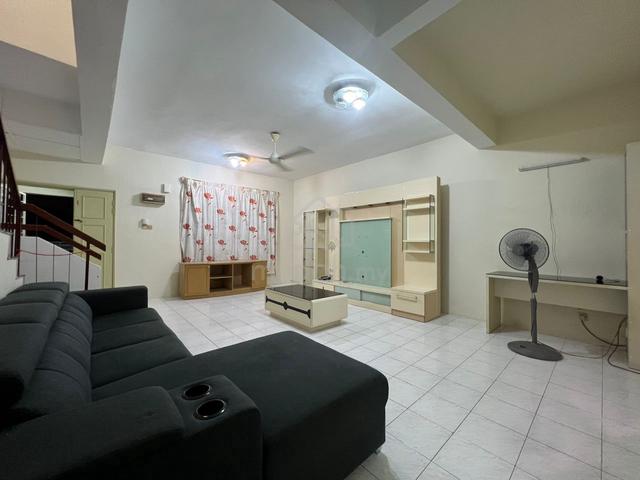 Mahkota Cheras | 1,300sqft Freehold 4R3B | Fully Furnished | Tenant 1