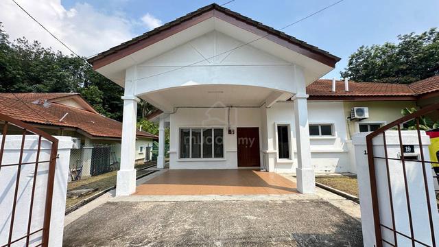 42’ x70’ Semi D Single Storey Taman Desa Baiduri Harmoni Salak Tinggi 1