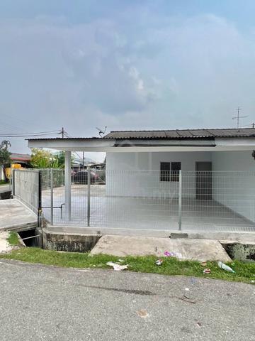 Rumah Corner Lot Setingkat Di Taman Orkid Kluang 1