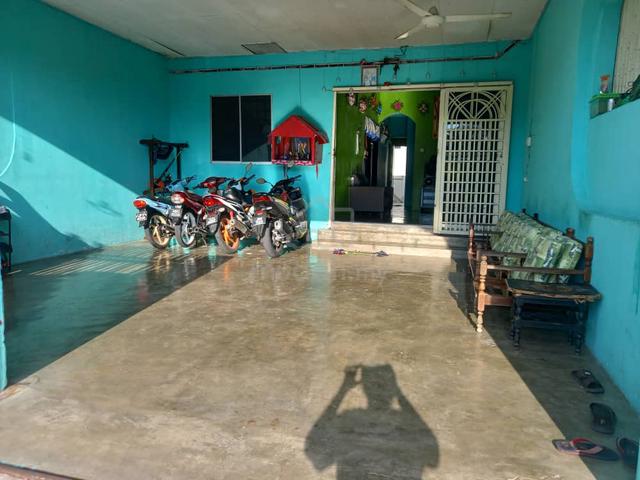 Single Storey Low-Cost House for Sale Taman Tenang Jaya, Labis 1