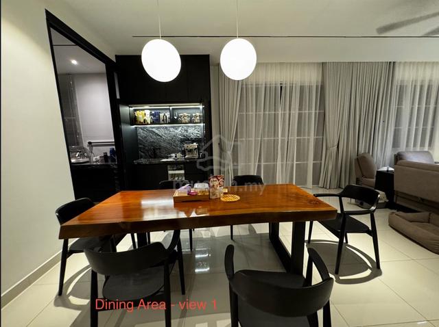 Eco Majestic Stoneridge Fully Renovated Semi D 1