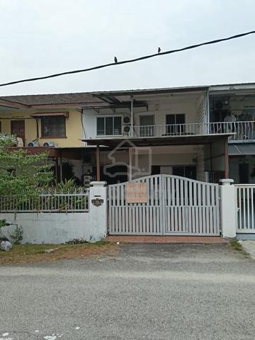 Selangor Klang Partially Furnished 2-Storey Terraced House For Rent 1