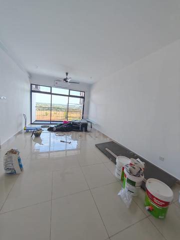Seri Austin Residence Luxury Apartment 1