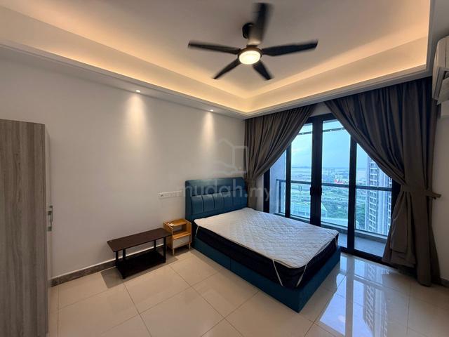 R&F Princess Cove JB | MASTER & MEDIUM Room for RENT! CIQ 1