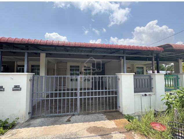 Rumah Sewa Taman Desa Permai Belakang pantai Timur 1