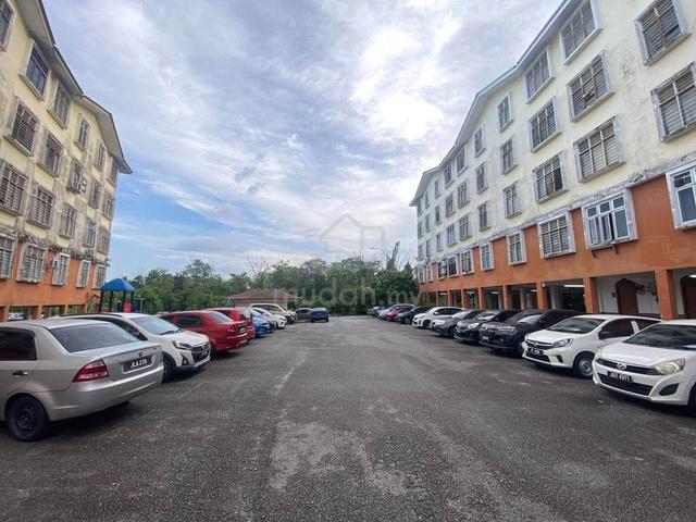 FLAT MERANTI LEISURE FARM RESORT 1