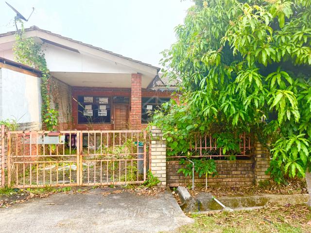 Taman Kebaya Teres Setingkat Alor Gajah 1