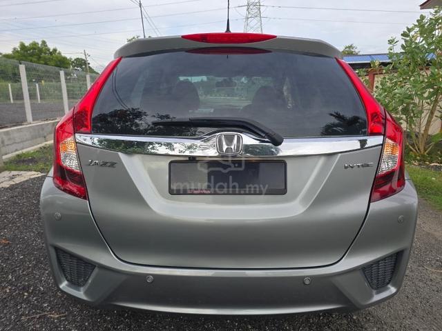 Honda JAZZ 1.5 V FULL SPEC PUSH START LEATHER SEAT - 5