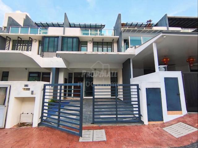 Taman Puchong Utama 2½ Storey Terrace Homes 1