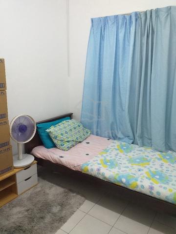 Small Room @ Residensi Jalilmas 1