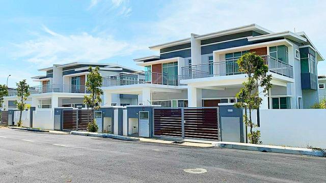 DOUBLE STOREY SEMI-D FREEHOLD @ NILAI | TANAH BESAR 40’ x 95’ 1
