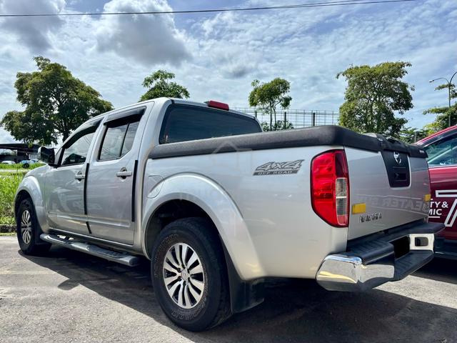 2014 Nissan NAVARA 2.5 Auto 4X4 leather seats - 2