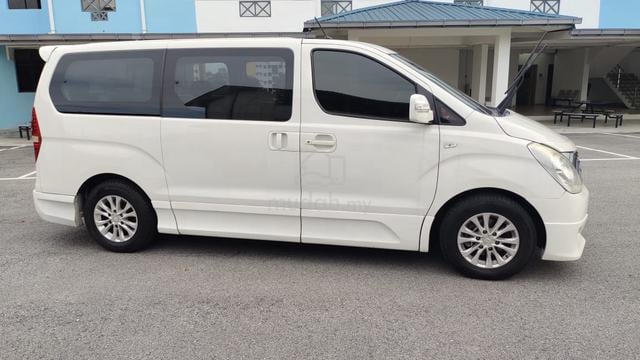 2011 Hyundai GRAND STAREX 2.5 ROYALE (A) - 3