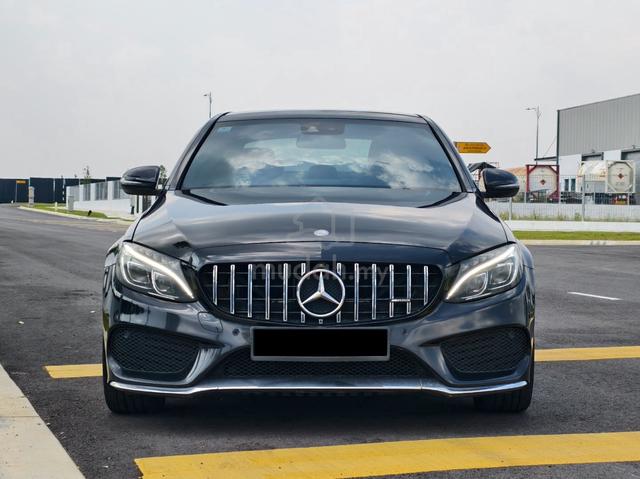 2016 Mercedes Benz C300 AMG Line 2.0 Sunroof F/Lo - 2