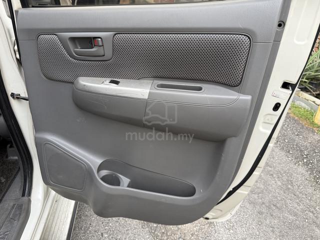 2009 Toyota HILUX 2.5 G KUN25R-PRMSHE (A) - 4