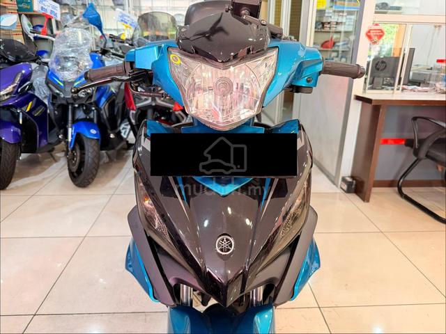 2022 YAMAHA LC135 V7 GiviBox P.Holder 99%New - photo 4 of 10