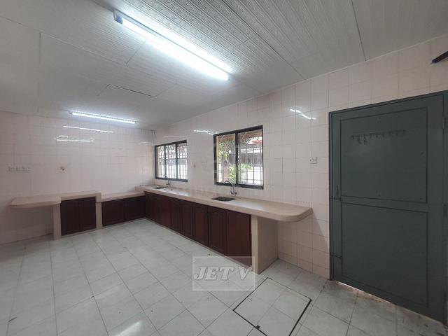 for rent jalan meru klang double storey extended kitchen cabinet 1