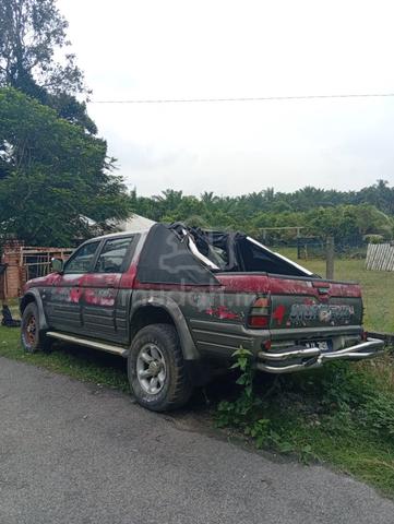 2002 Mitsubishi STORM 2.5 GLX (M) - 4