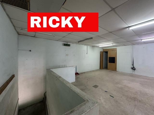 2 Adjoining Shop Lot First Floor Rent at Diamond Valley Batu Maung 2