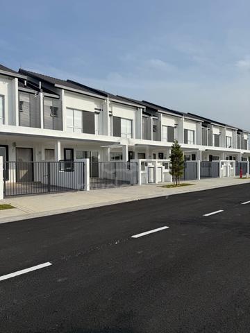 2-storey TERRACE 20' x 65' Daunan Worldwide (LEMUNI) / COMPLETED 1