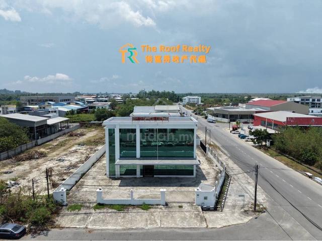 3 Storey Detached Warehouse at Eastwood Industrial Estate 1