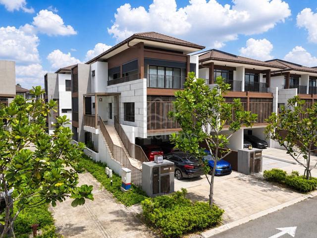 END LOT SINGLE ROOF BEST OFFER Terrace The Mulia Residences Cyberjaya 1