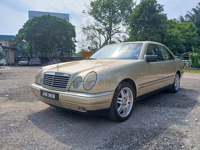 Mercedes Benz w210 ELEGANCE - 1