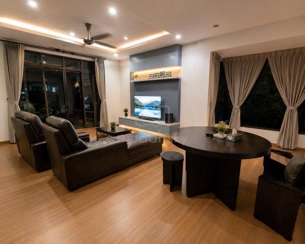 Mount Austin Height 2 Storey Cluster House For Sale Renovate 1