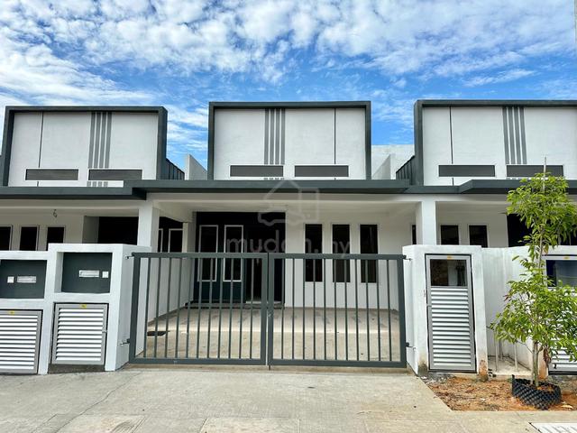 Jenderam Hilir Teres Setingkat 430K Freehold 1