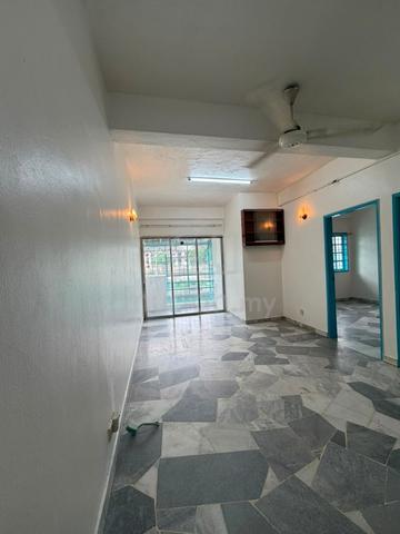 Taman Daya Shop Apartment 1