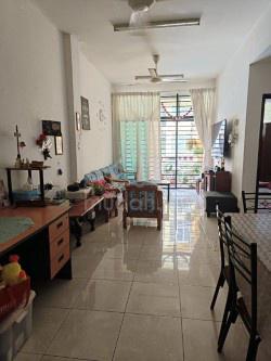 University Green Apartment 1
