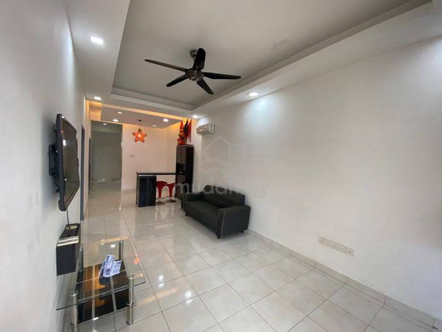 Mount Austin Single Storey / G&G / Partial Furniture 1