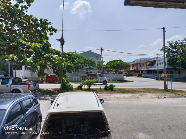 First floor for rent at Ipoh Garden East 4