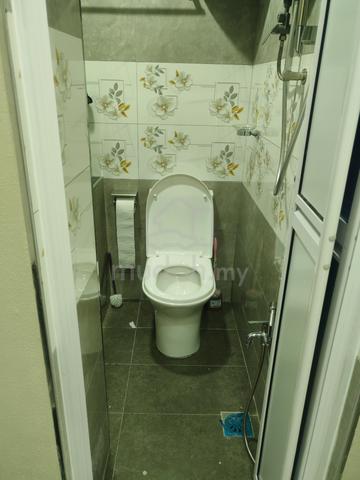 Bedroom attached bathroom ground floor 4