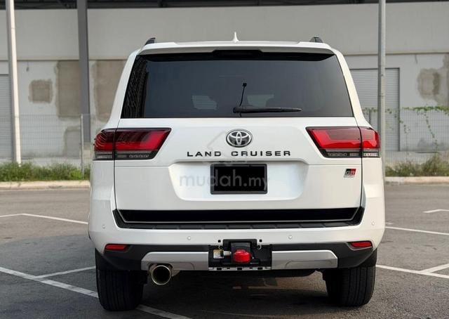 2022 LC300 GR Sport 3.5 V6 Twin Turbo JBL 360 - 4