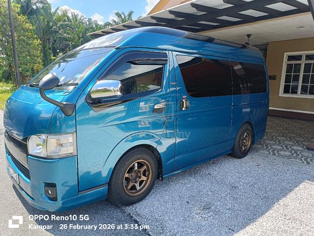 2010 Toyota HIACE 2.5 KDH200R FACELIFT (M) - 2