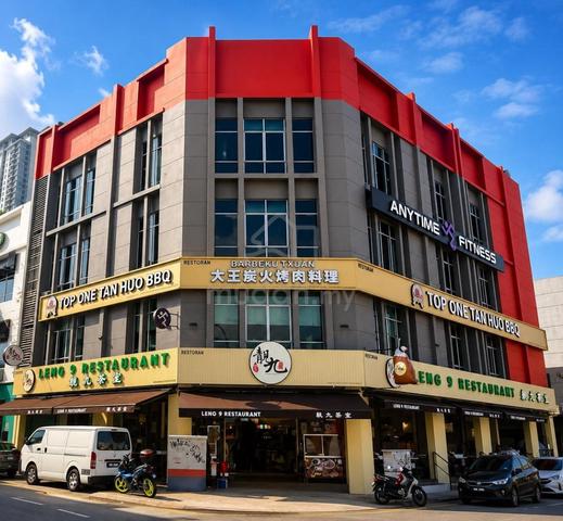 Prime 4 Storey Corner Shop With Lift for Sale in Sri Petaling (ROI:5%) 1