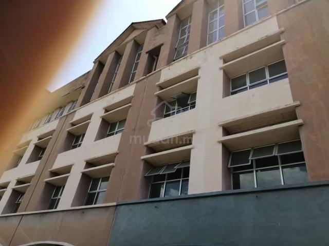 Pulau Melaka Shop Lot Office 3