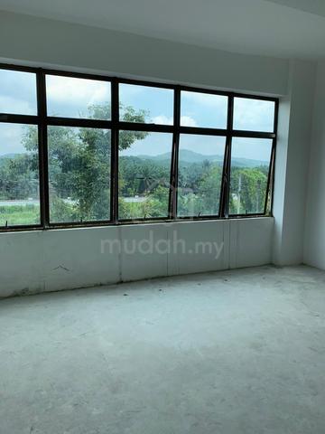 Second floor shop lot available for rent 1