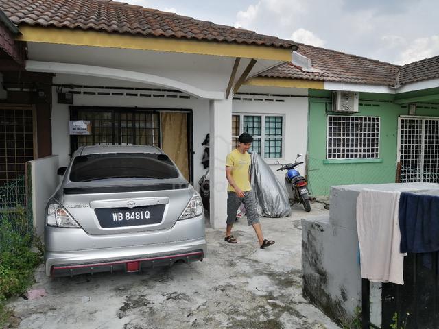 rumah un jual banting 1