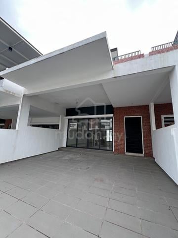 Gate Guarded Double Storey Near Ayer Keroh Country Villa Melaka 1